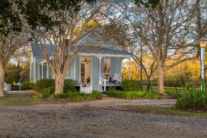 Exterior view of the Autumn Cottage