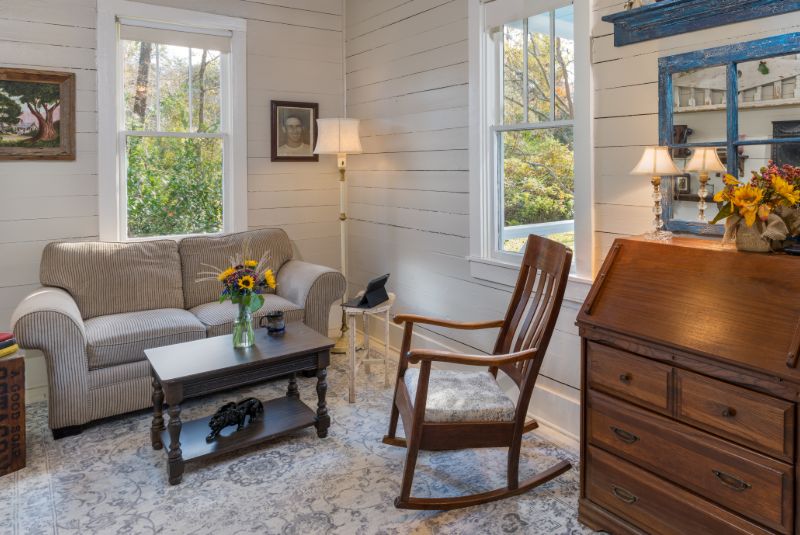 Country Garden Cottage living room