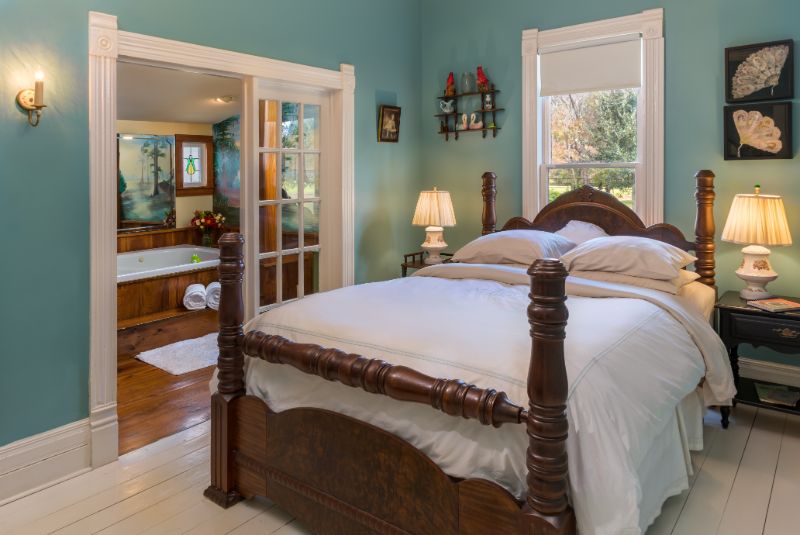 Prairie Haven Cottage queen bed 2