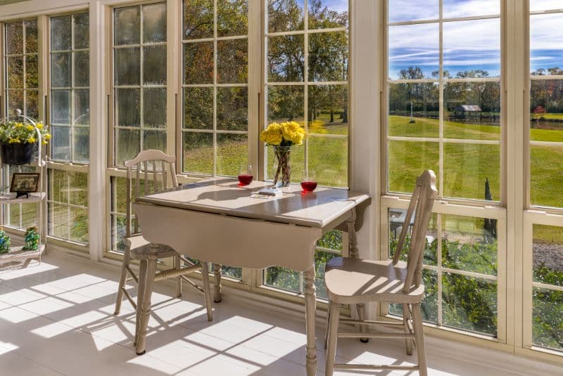 Sweet Surrender Cottage dining