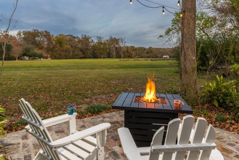 Country Garden Cottage firepit