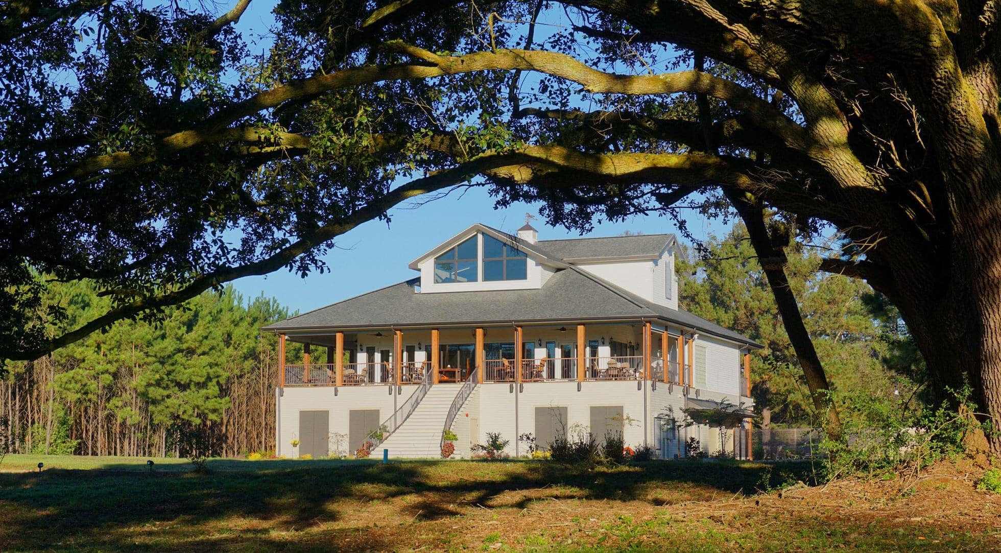 Bienvenue Mon Ami Bed & Breakfast and Art Gallery with Sculpture Garden