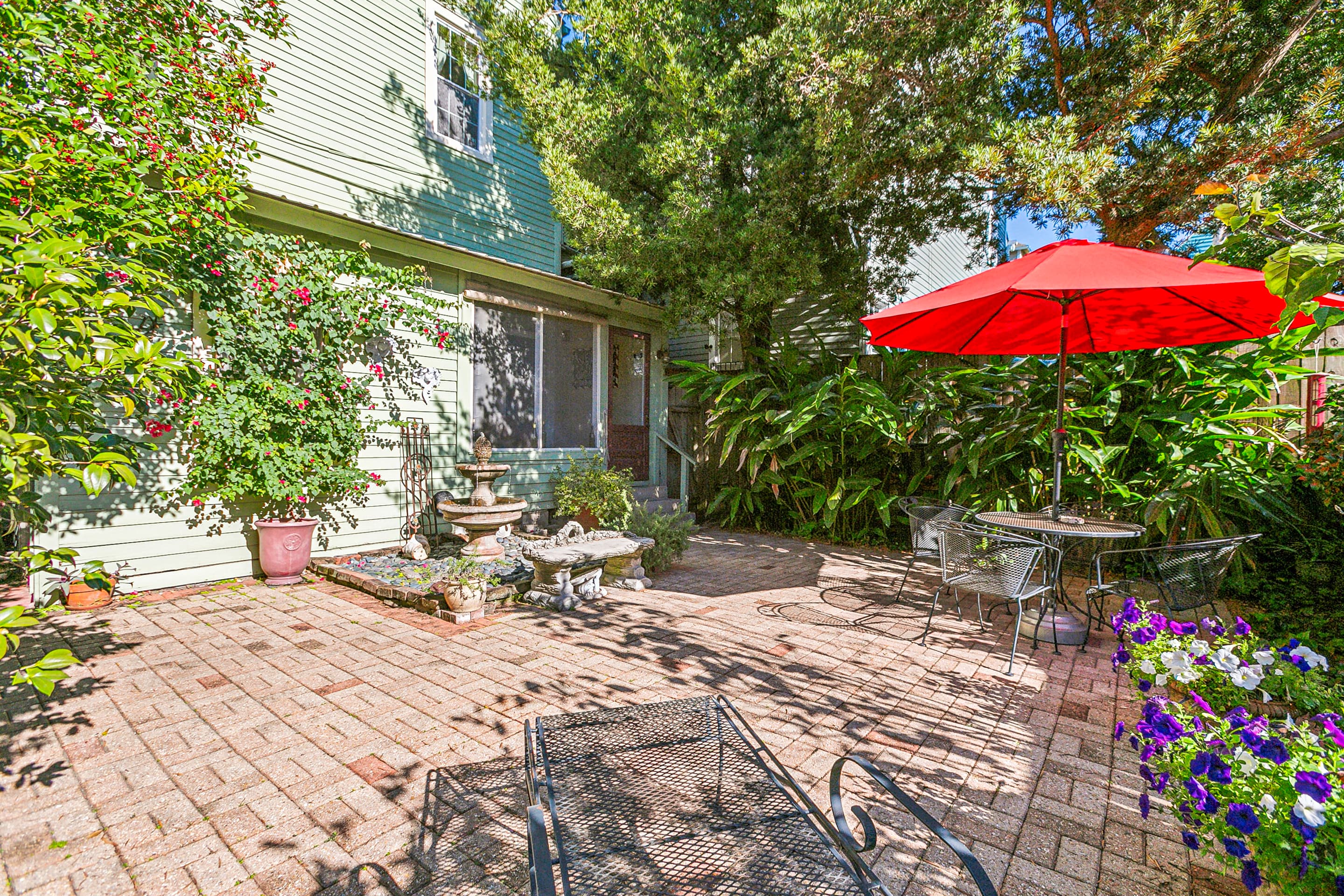 Private Courtyard of Patio Suite