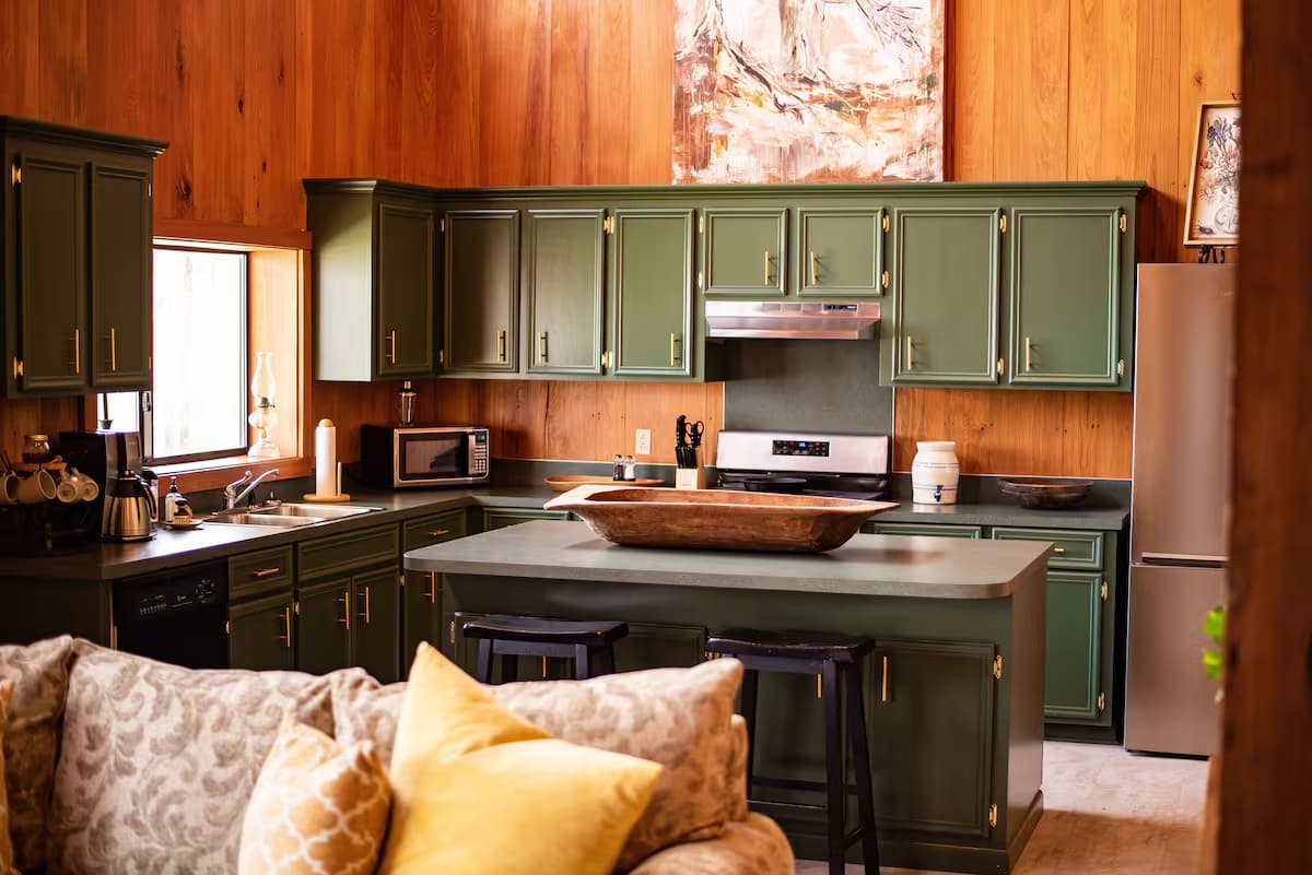 Camp_Huey_Hills_Farm_Bed_Breakfast_Kitchen